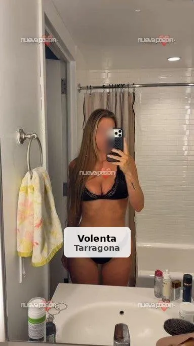 Noia bonica, alegre i molt atractiva