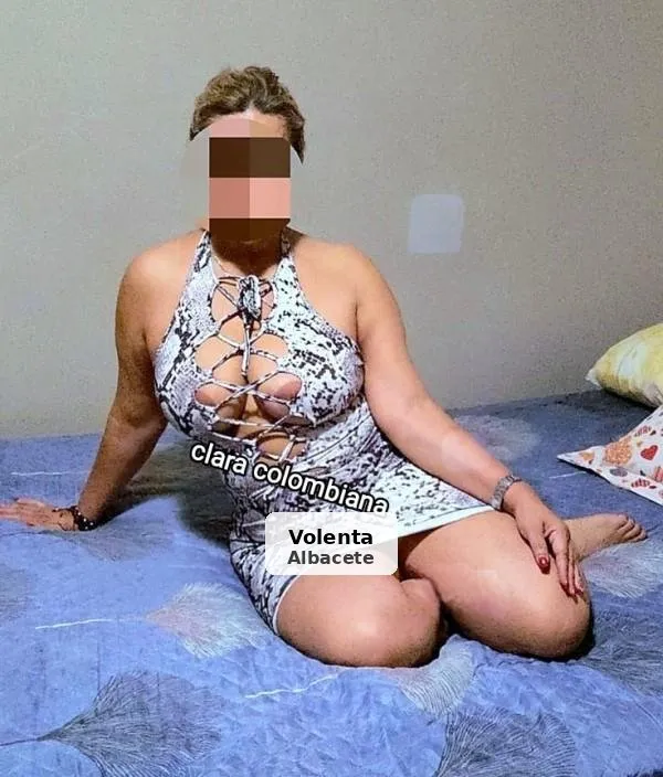 Clara, madurita con curvas, fotos reales