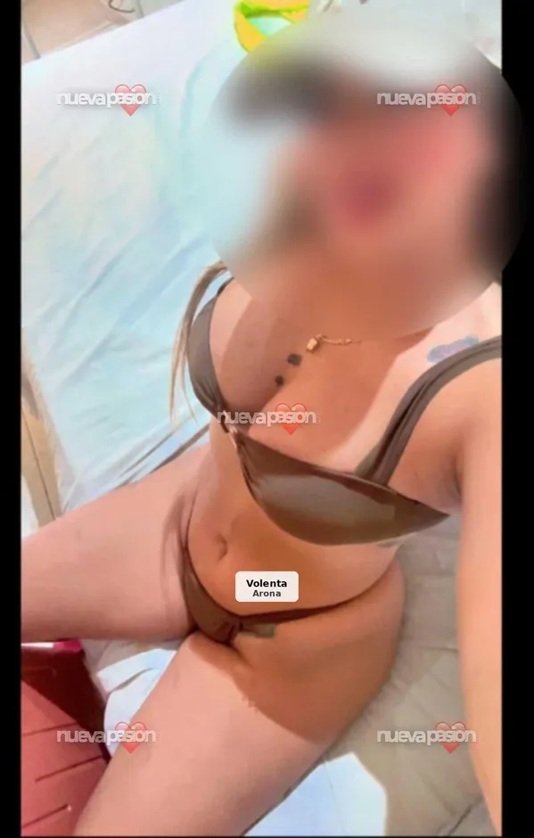 Rubí, sensual y bella venezolana