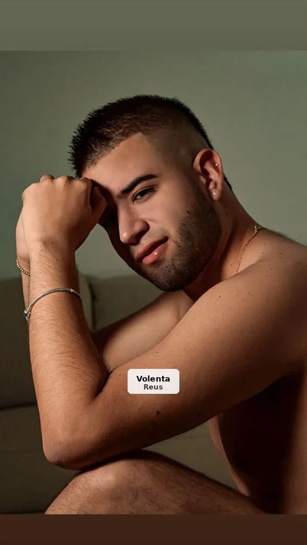 Santiago, colombiano, 22 años, experiencia única