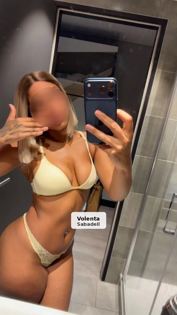 Valeria, latina 21 años, encanto y clase