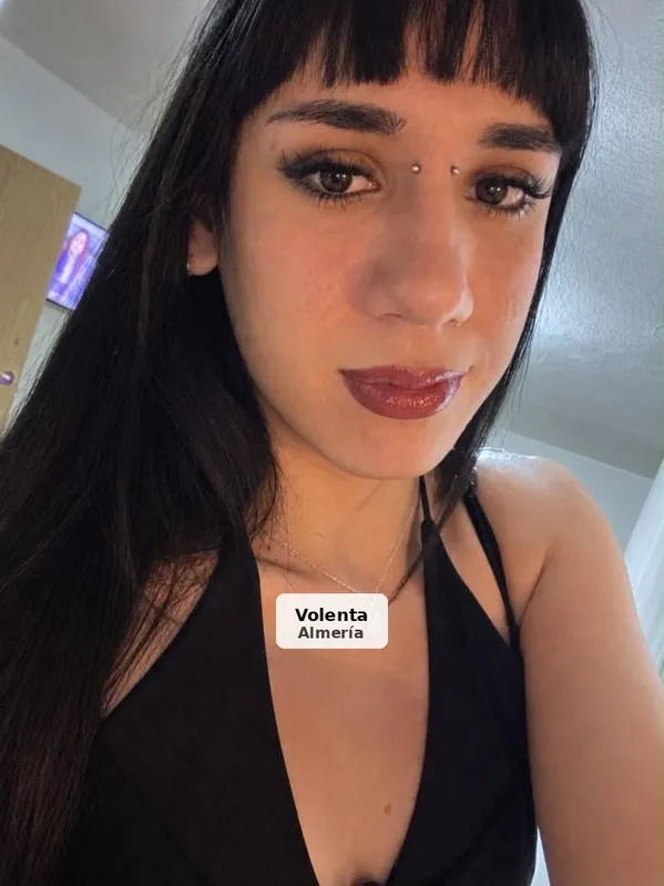 Melina, espectacular trans de 20 años