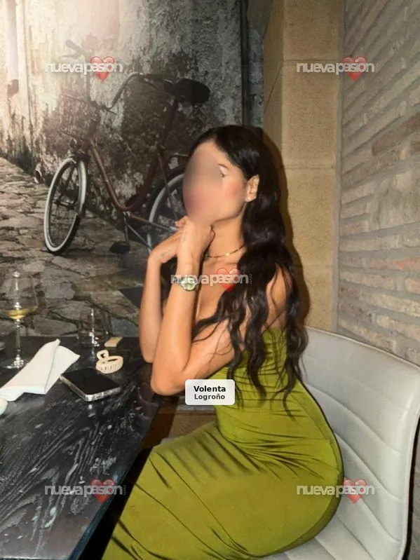 Duo de amigas ardientes y muy fiesteras