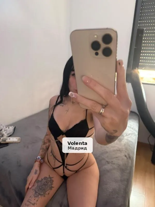 Jade, española muy cachonda, placer 24 h