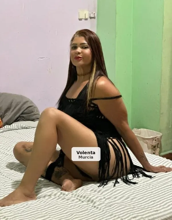 Paula, ardiente brasileña muy experimentada