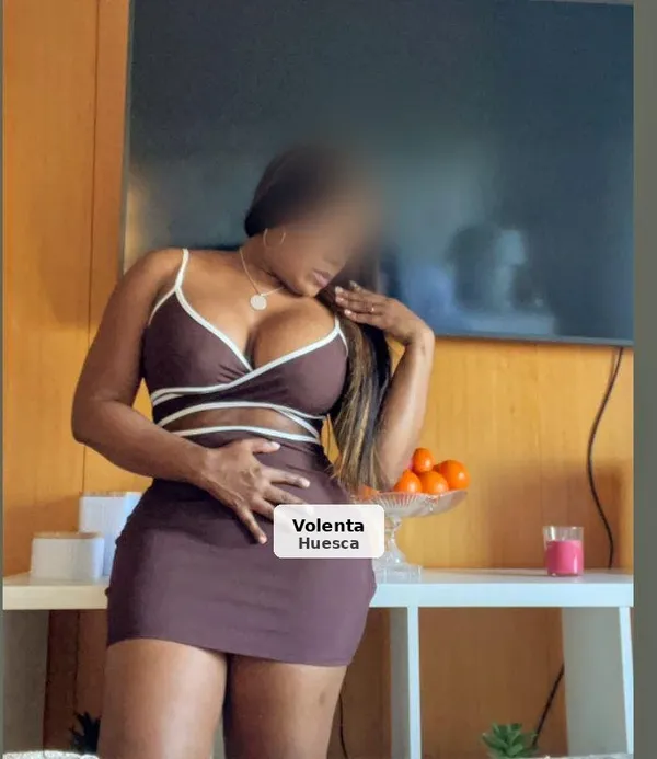 Alejandra, espectacular morena