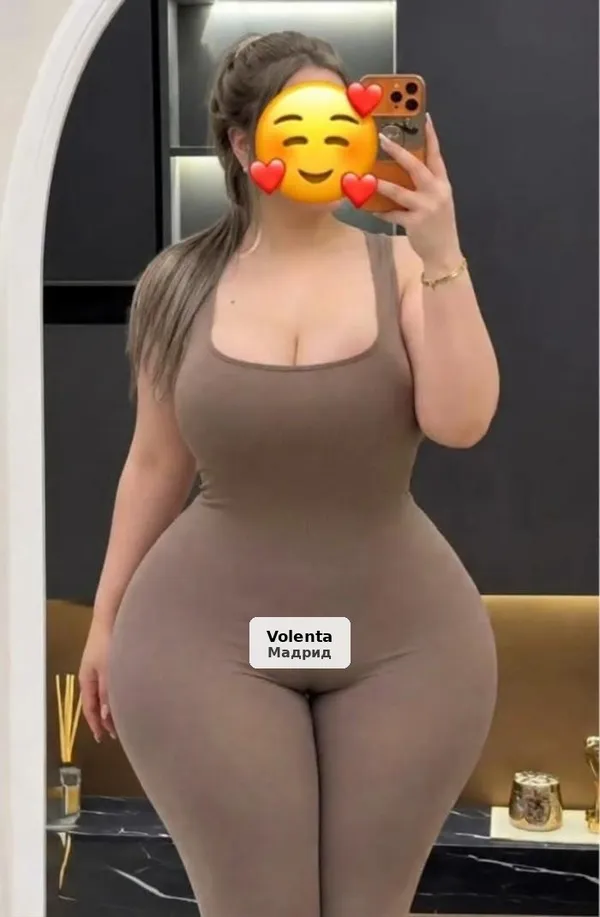 Hinda, beautiful curvy girl in Parla