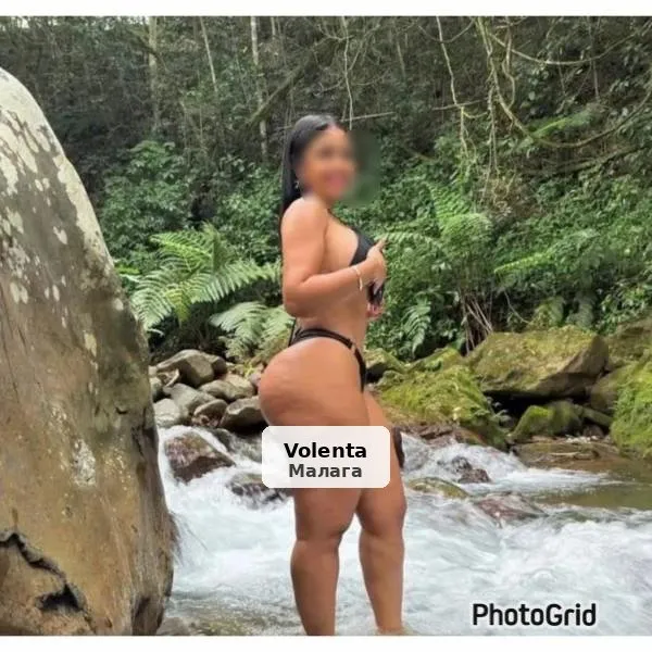 Rossa, hermosa joven latina en Ronda / Málaga