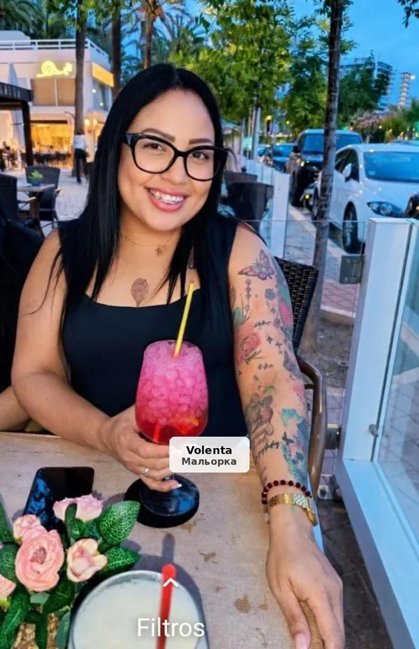 Isabella, madureta festiva ardent