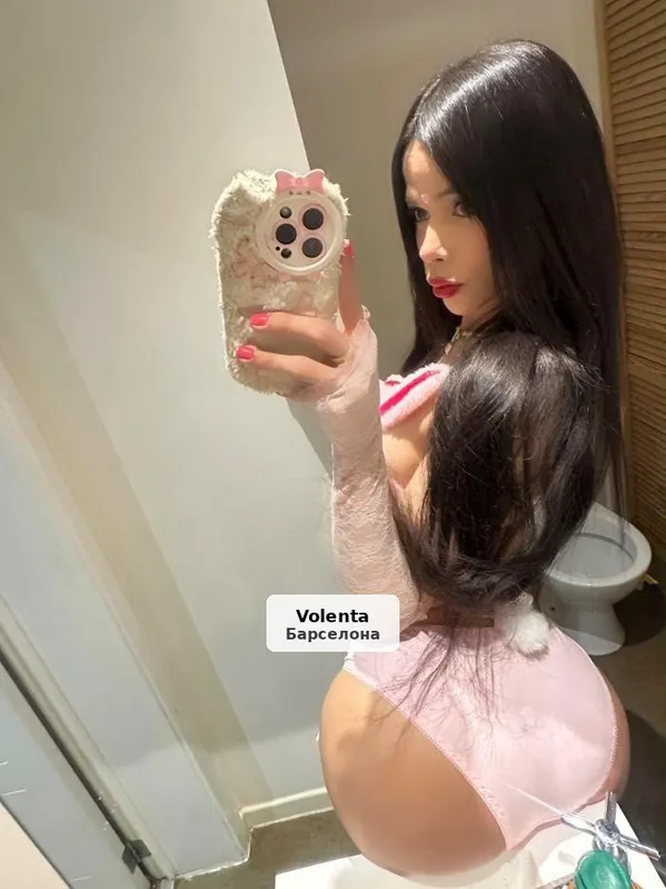 Bella, jove colombiana molt festiva