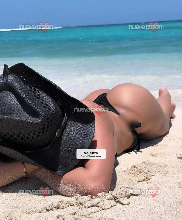 Genesis, reina del sexe a Las Canteras
