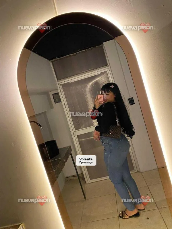 Rachell, tendra i provocativa a Granada