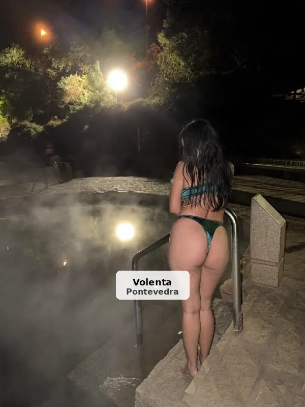 Mariana, festive and very beautiful Latina in Cambados