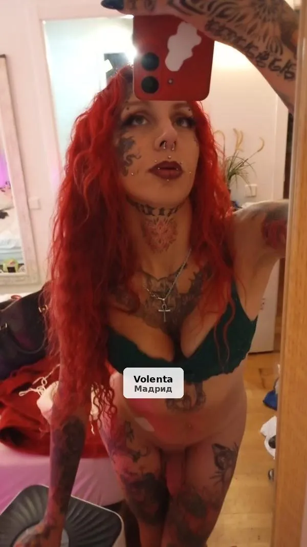 Eva, transsexual amb llengua bífida a Madrid