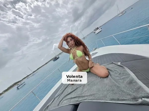 Sharon, veneçolana atrevida a Benalmádena