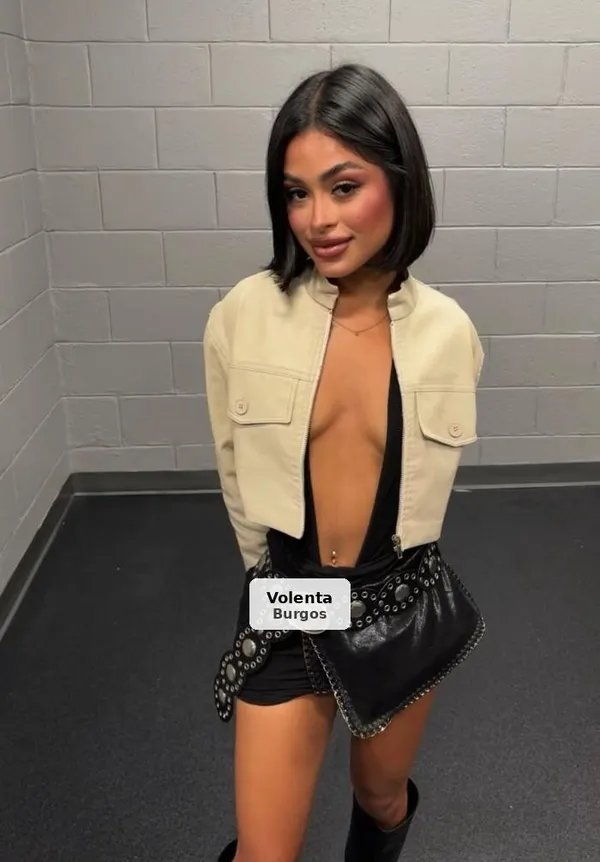 Naila, jovencita colombiana preciosa 23 años