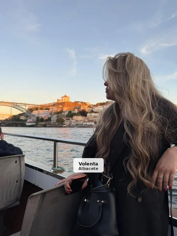 Naasly, contenido exclusivo y videollamadas