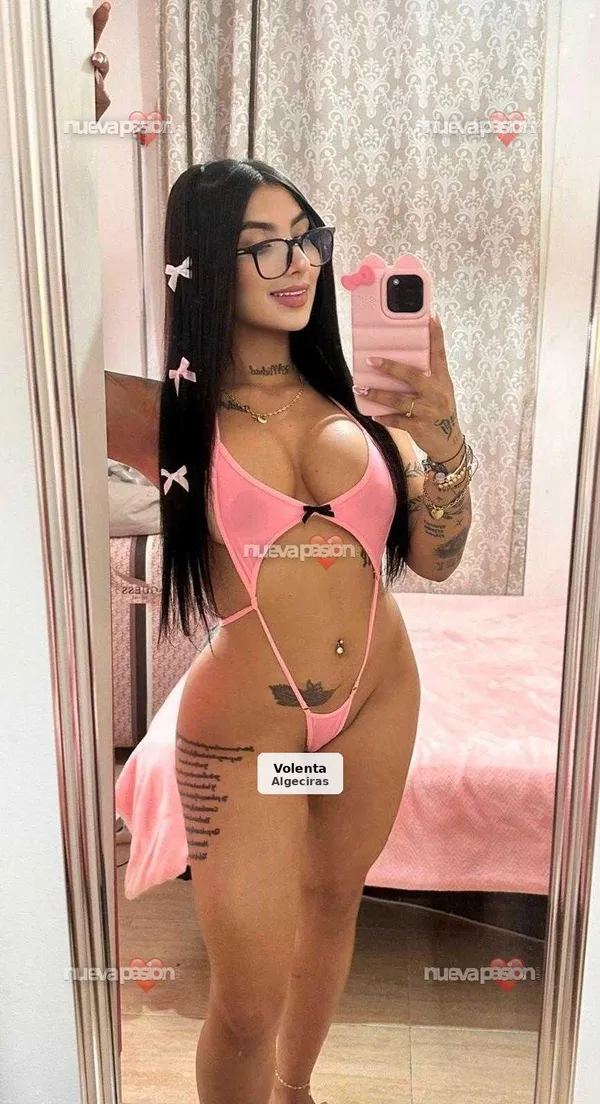 Valeria, colombiana discreta y ardiente
