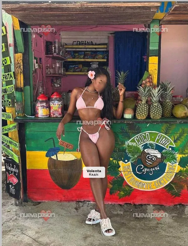 Valery, bella morena colombiana