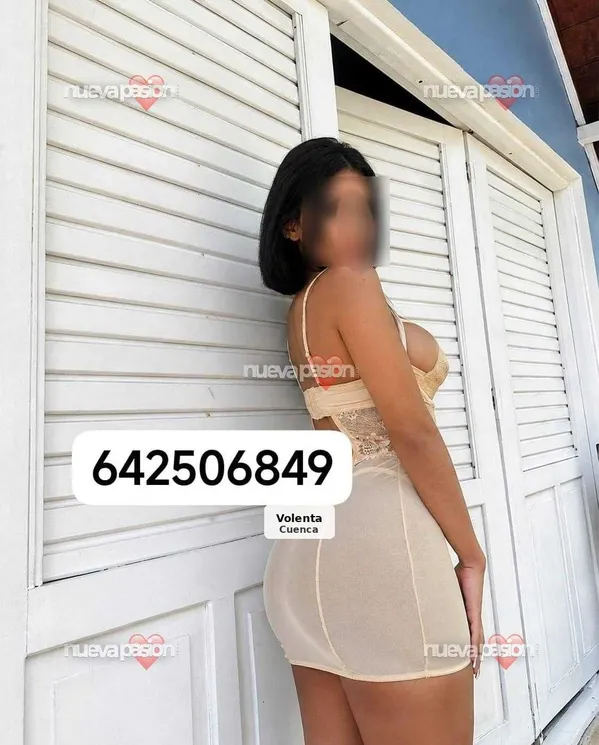 Stunning body and killer curves 24h