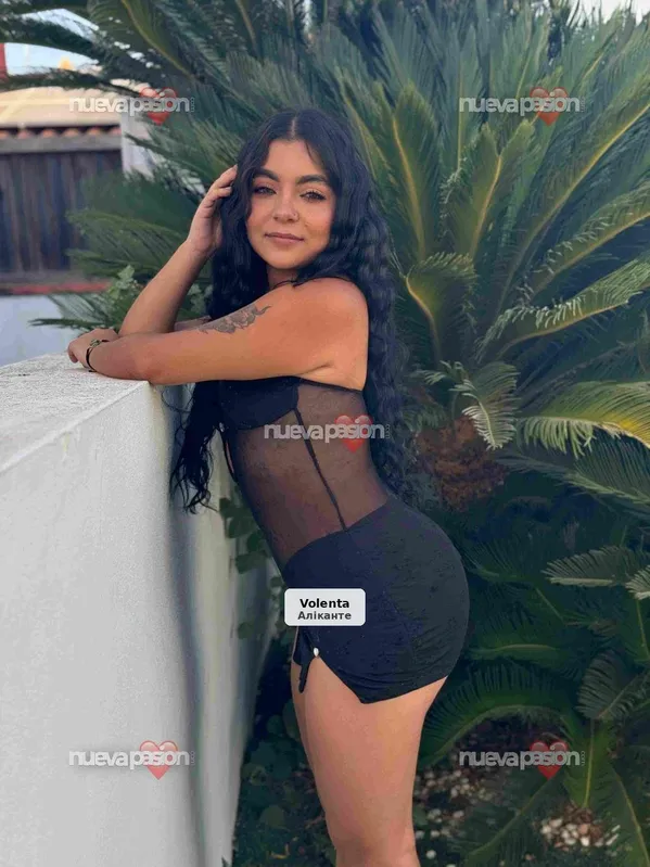 Sol, latina encantadora y muy fiestera