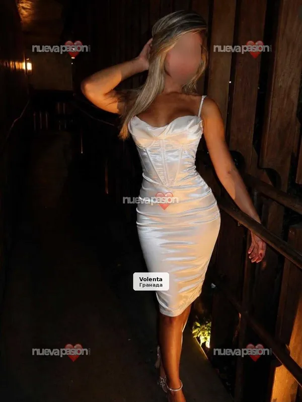 Chica sumisa y fiestera disponible 24 h