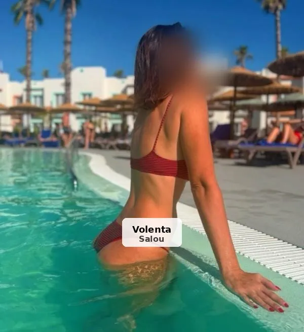Sara, brasilera, experiències úniques a Salou