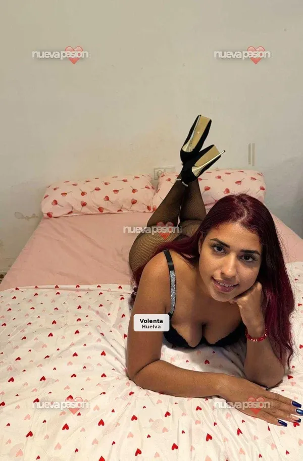 Sofia: Joven morena latina muy cariñosa