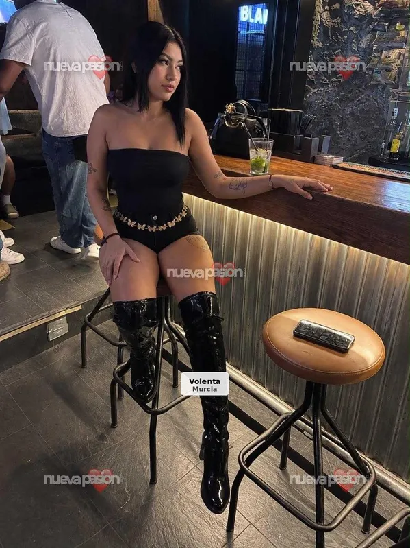 Paulina, jove llatina encantadora a Còrdova