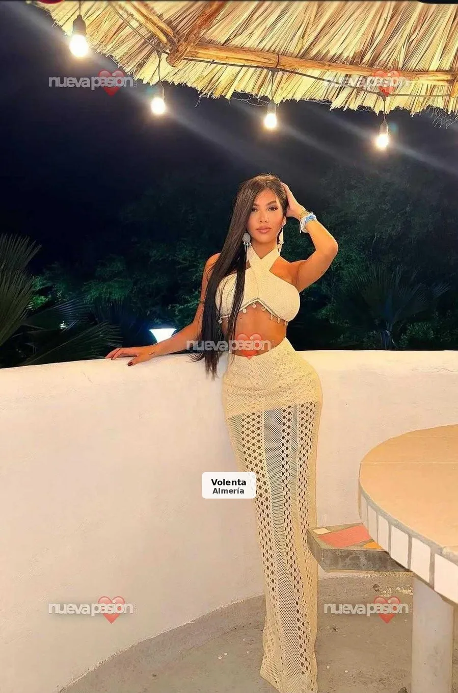 Noia nova a Granada, disponible 24 h - 1/9