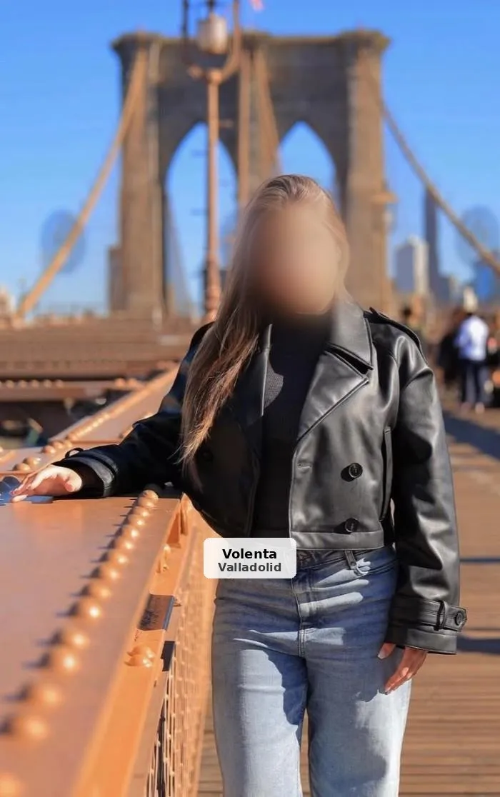 Vanessa, attractive and very fiery young woman - 1/9