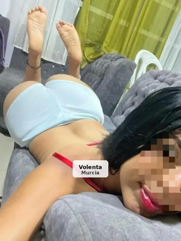 Ivonne, ninfómana con muchas ganas - 1/2