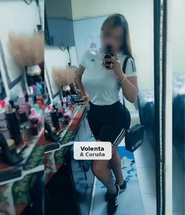Janet, Colombian brunette in A Coruña - 1/8