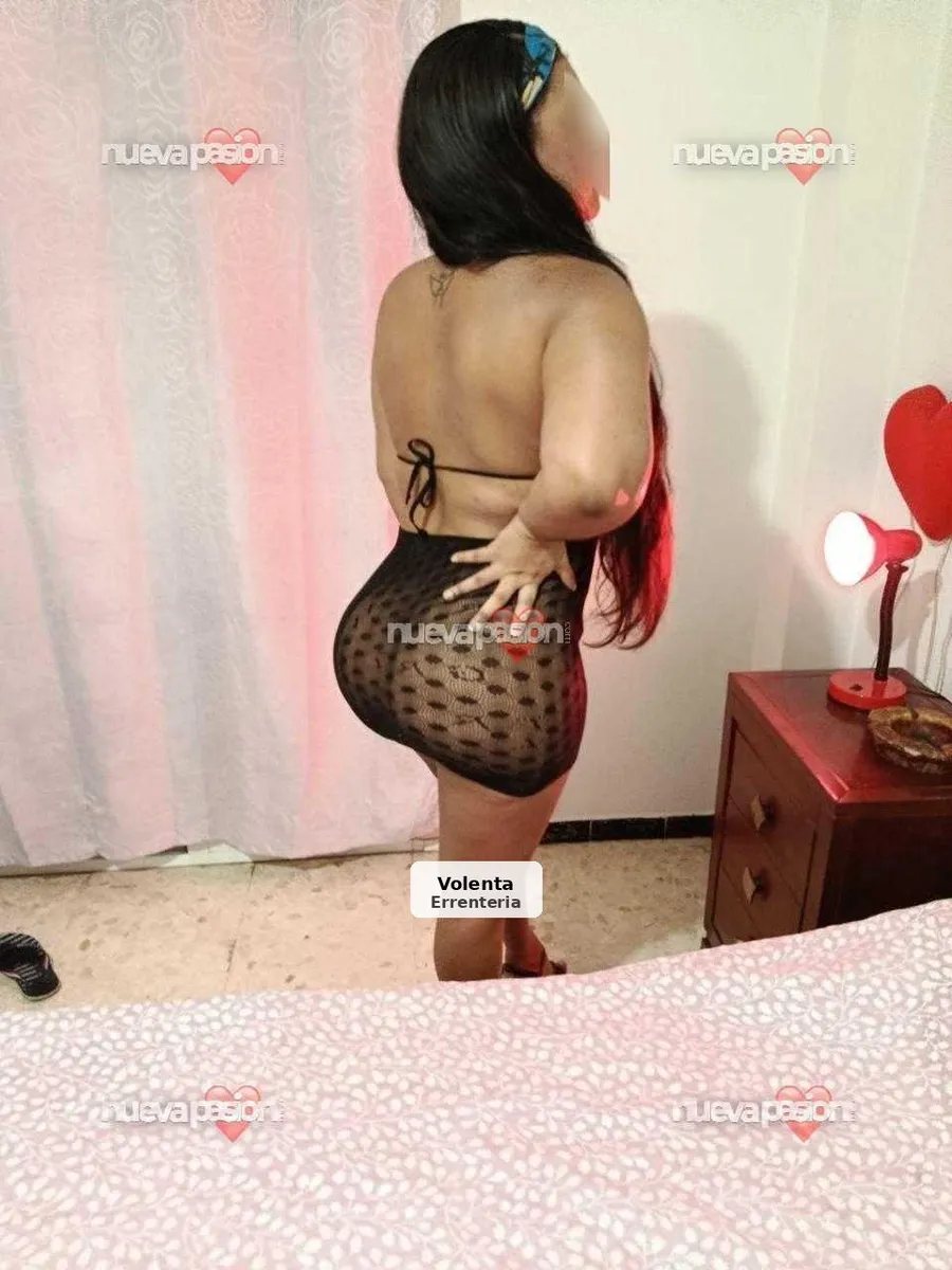 Luna y Sara, latinas morenas en Errenteria - 1/8