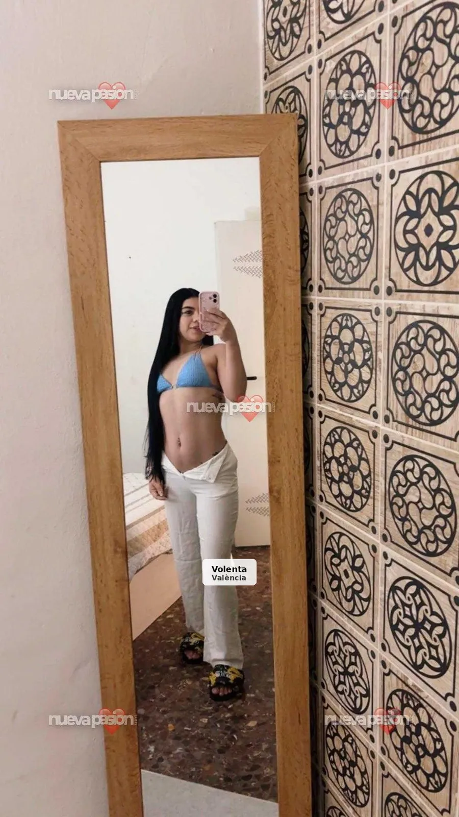 Mia, rubia educada y muy complaciente - 1/7