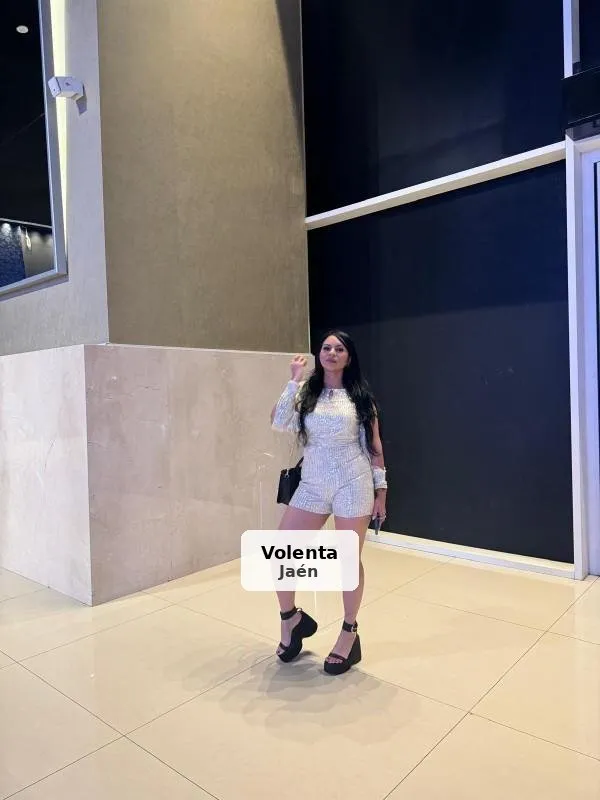 Colombian Brunette, elegant and fun-loving - 1/1