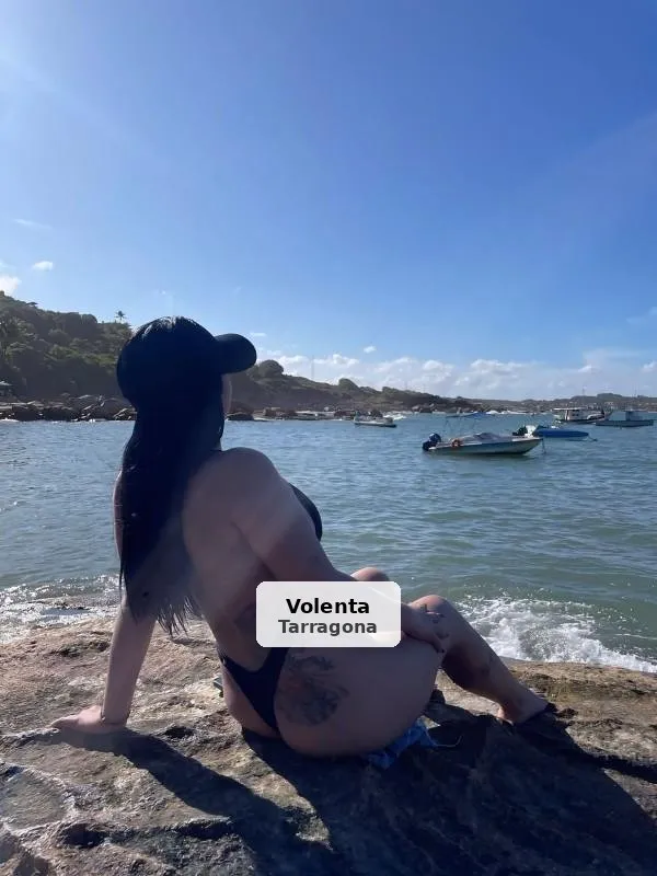 Noia brasilera dolça i complaent - 1/1