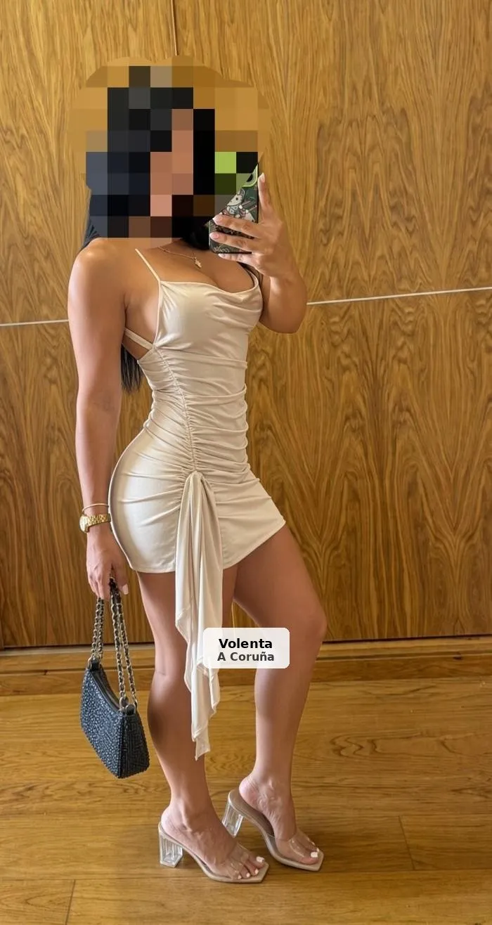 Roxana, a real 28-year-old brunette, unedited - 1/7