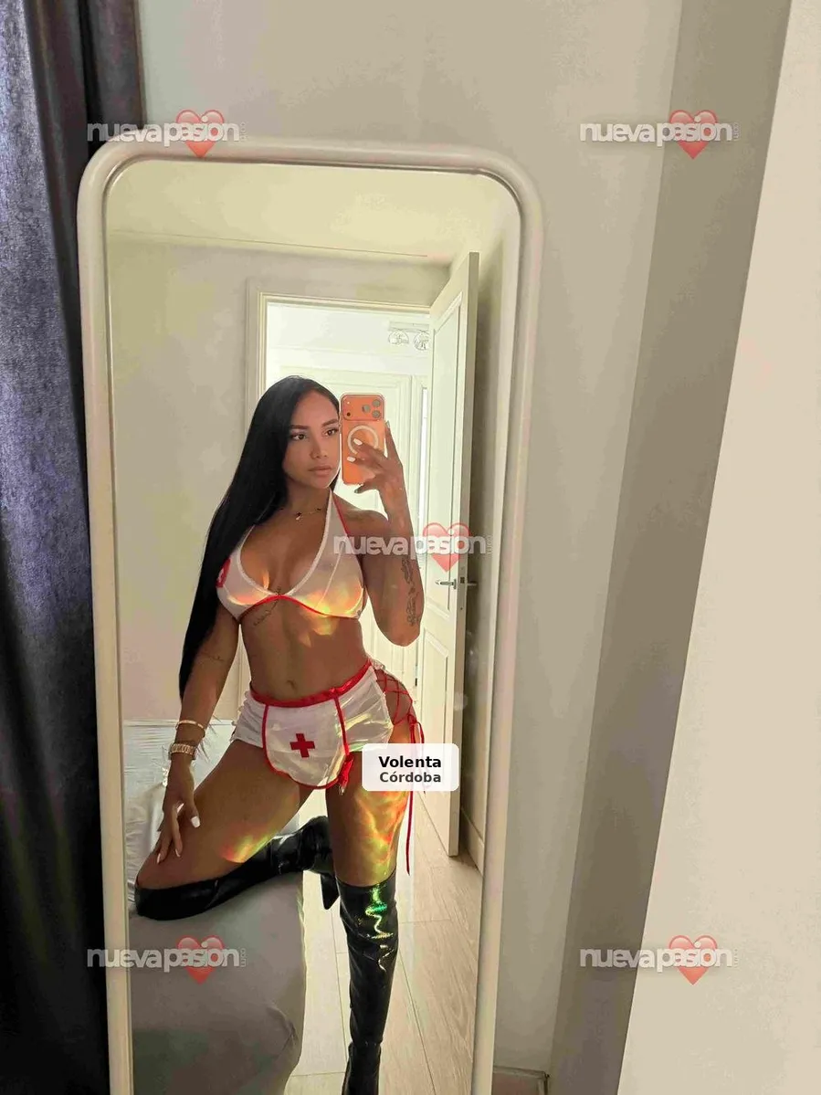 Morena latina, apasionada y cariñosa - 1/5