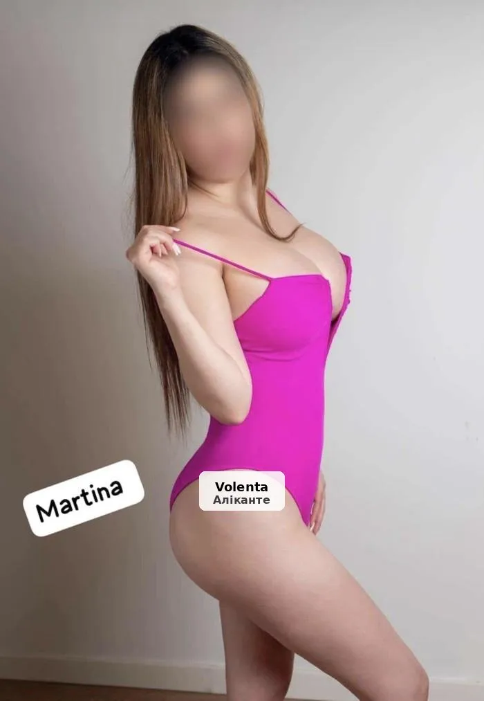 5 young, beautiful and very party girls - 1/8