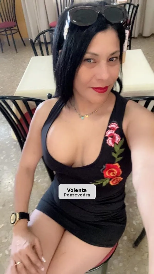 Nikol, super horny latina - 1/3