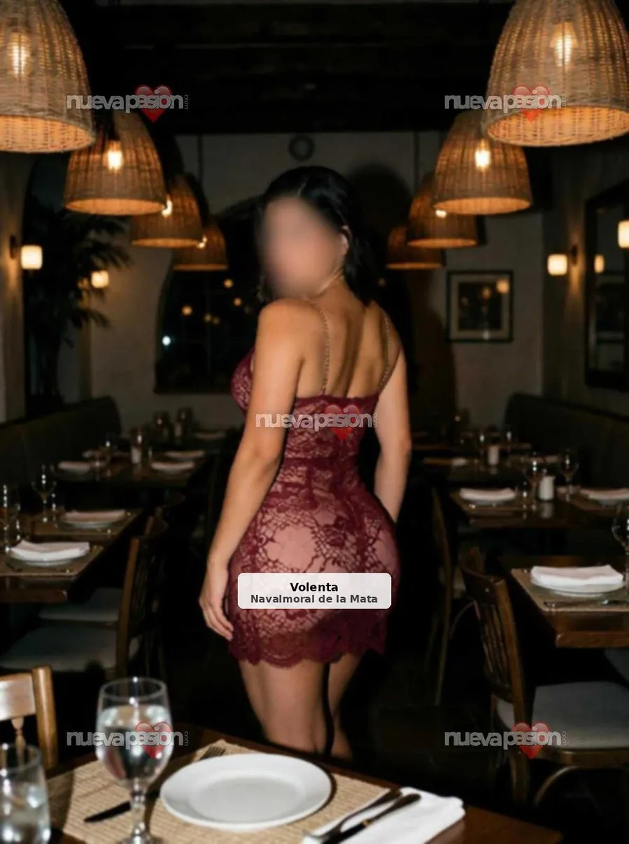 Novedad en Cáceres, morenita muy fiestera - 1/3