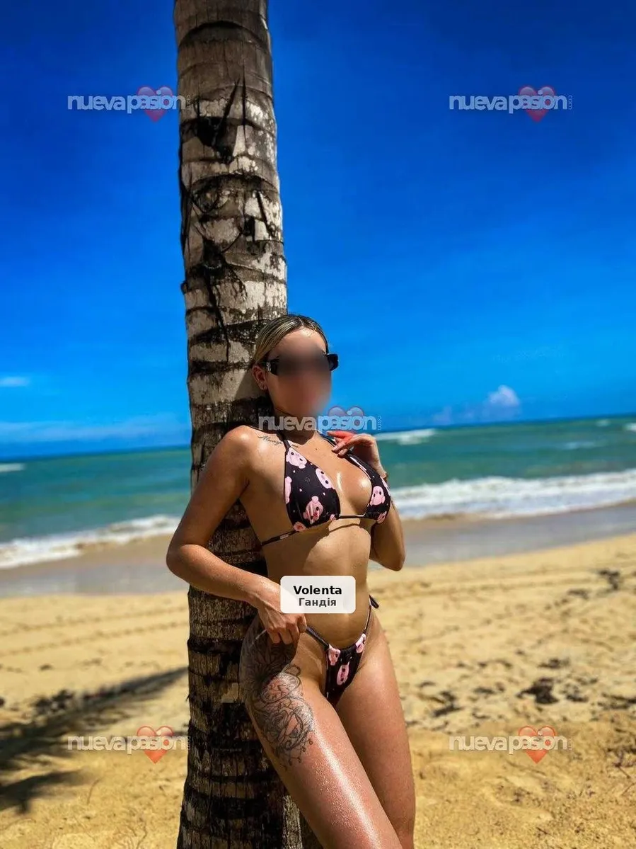 Camila ardent a Platja Gandia - 1/8