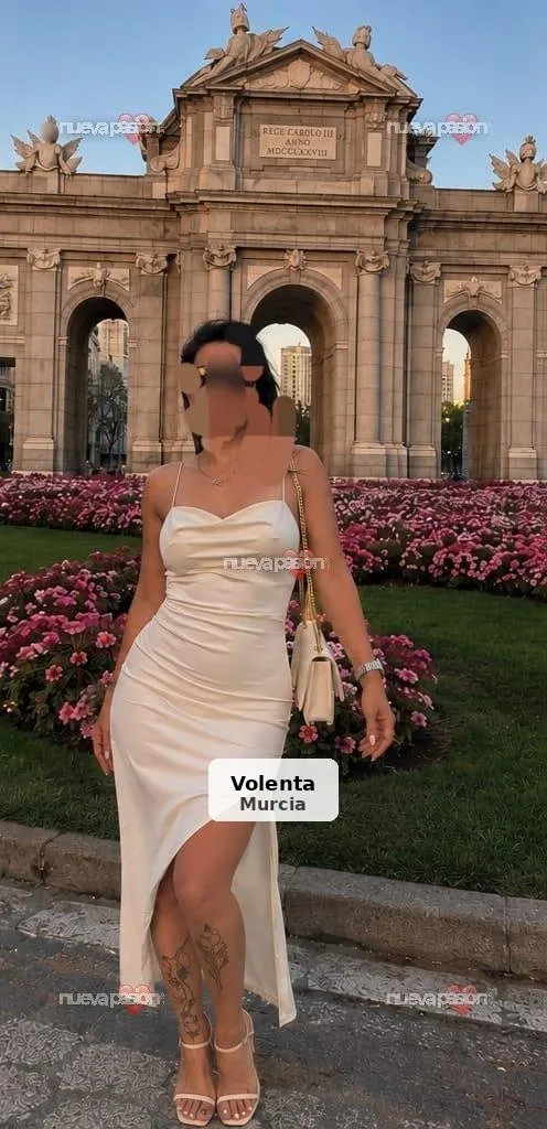 Emili, chica agradable y muy femenina - 1/3