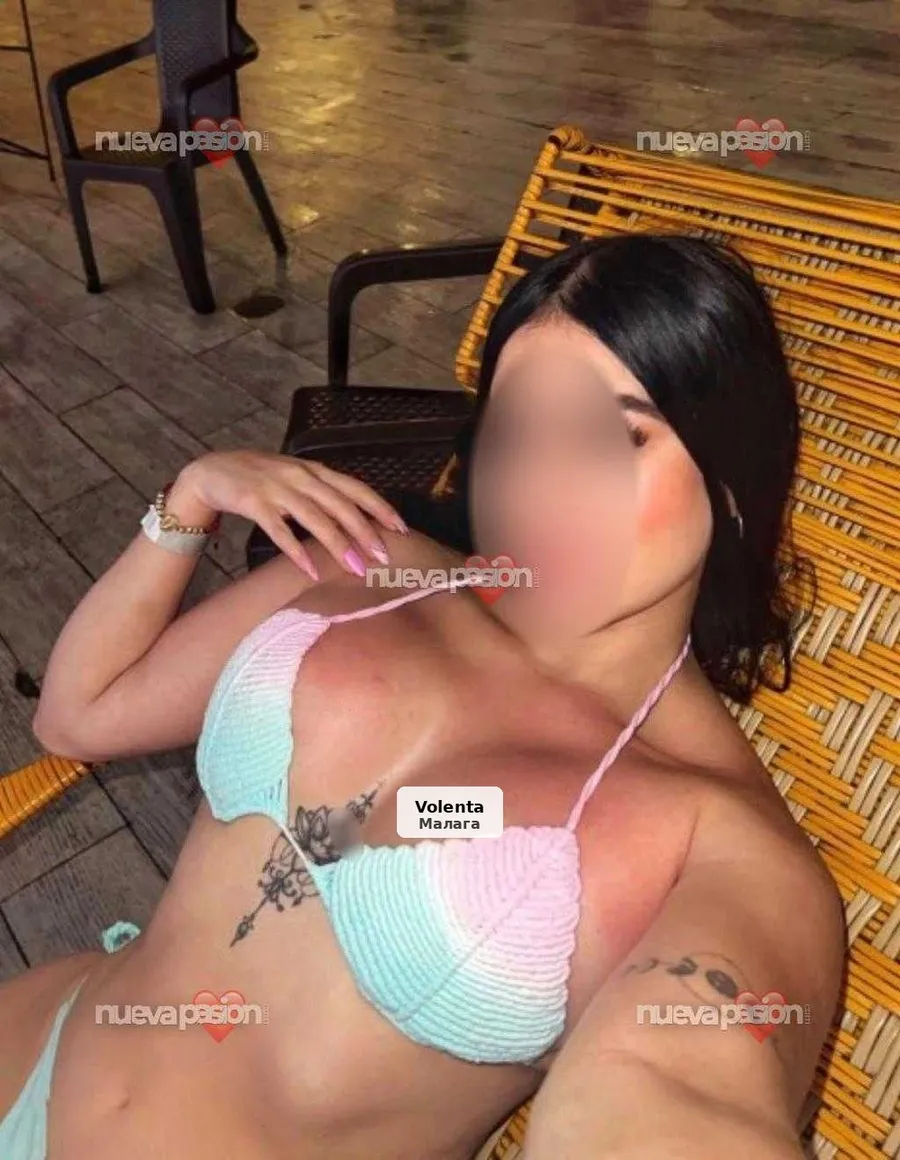 Cristal, deessa del sexe amb corbes perfectes - 1/6