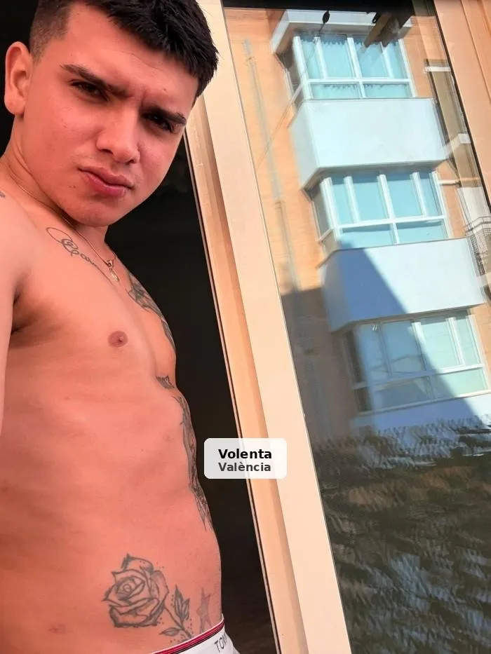 Mateo, jove colombià disposat a fer-te gaudir - 1/6