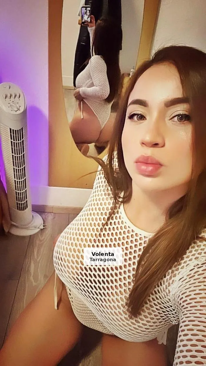Angelica, hoy tengo ganas de perderme contigo - 1/3