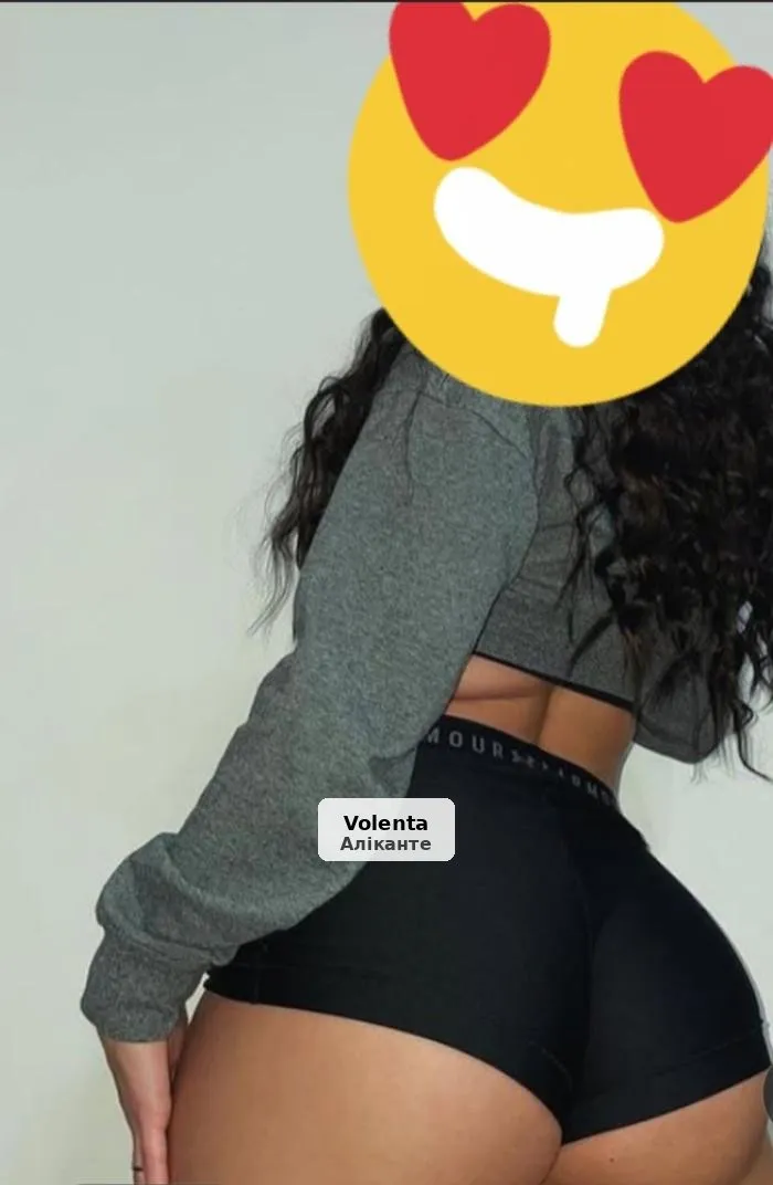 Sol, sexo ardiente y sin límites en mi piso - 1/8