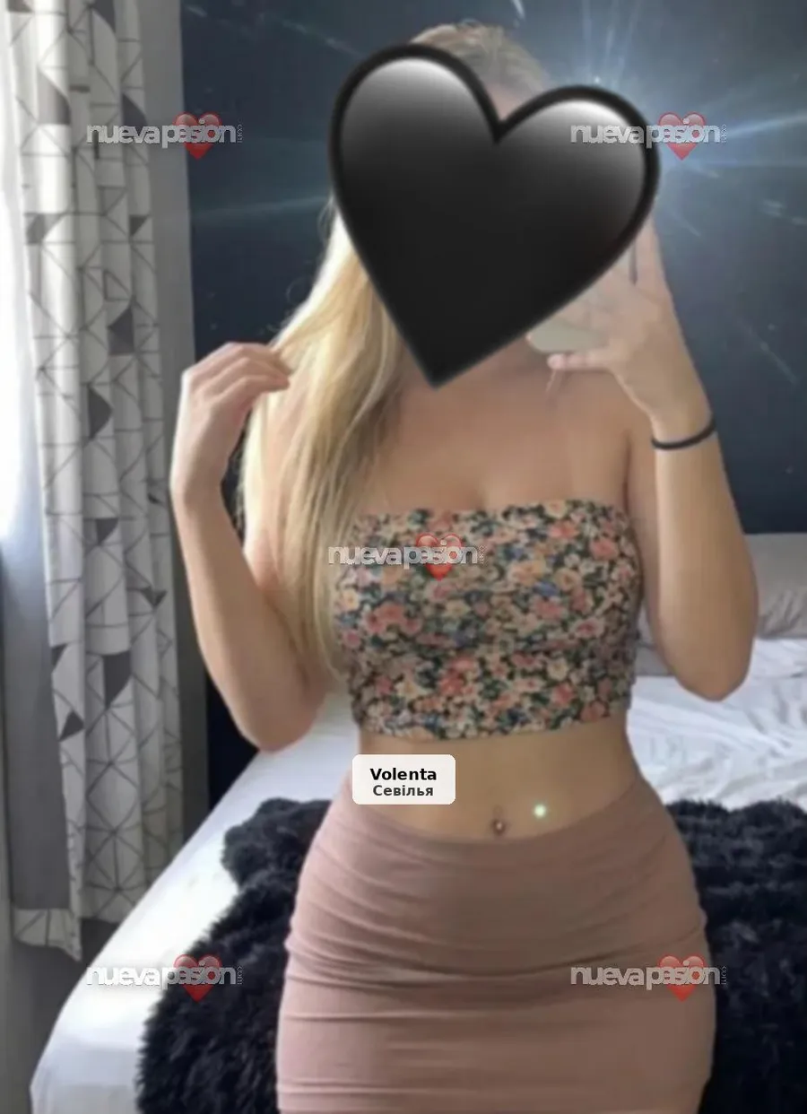 Charming and very affectionate young woman - 1/6