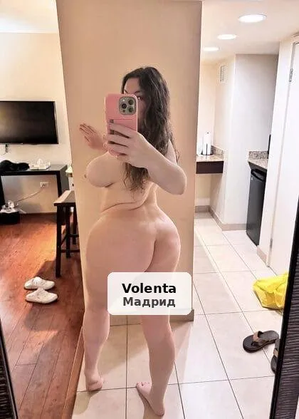 Nuria, canària exòtica i molt excitable - 1/8